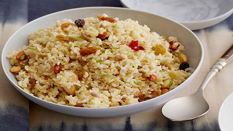 برنج به عنوان غذای اصلی